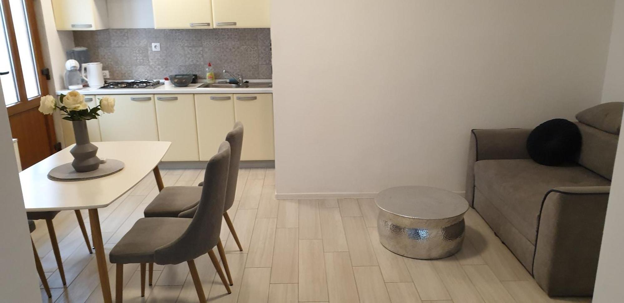 Romantic Apartment Rohreggerova Pula Exteriör bild